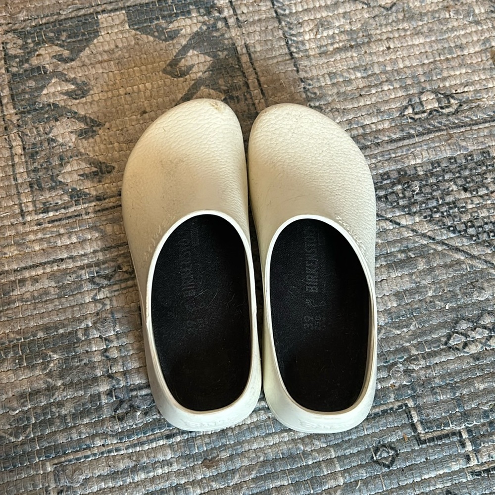 White super birki clogs in great condition. Only worn a few times!